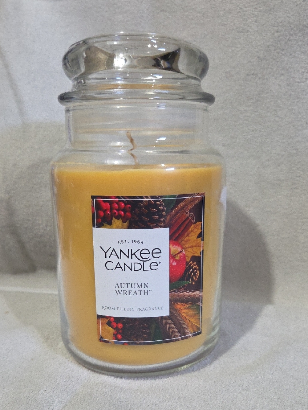 Yankee Candle Autumn Wreath Jar Candle - Yellow